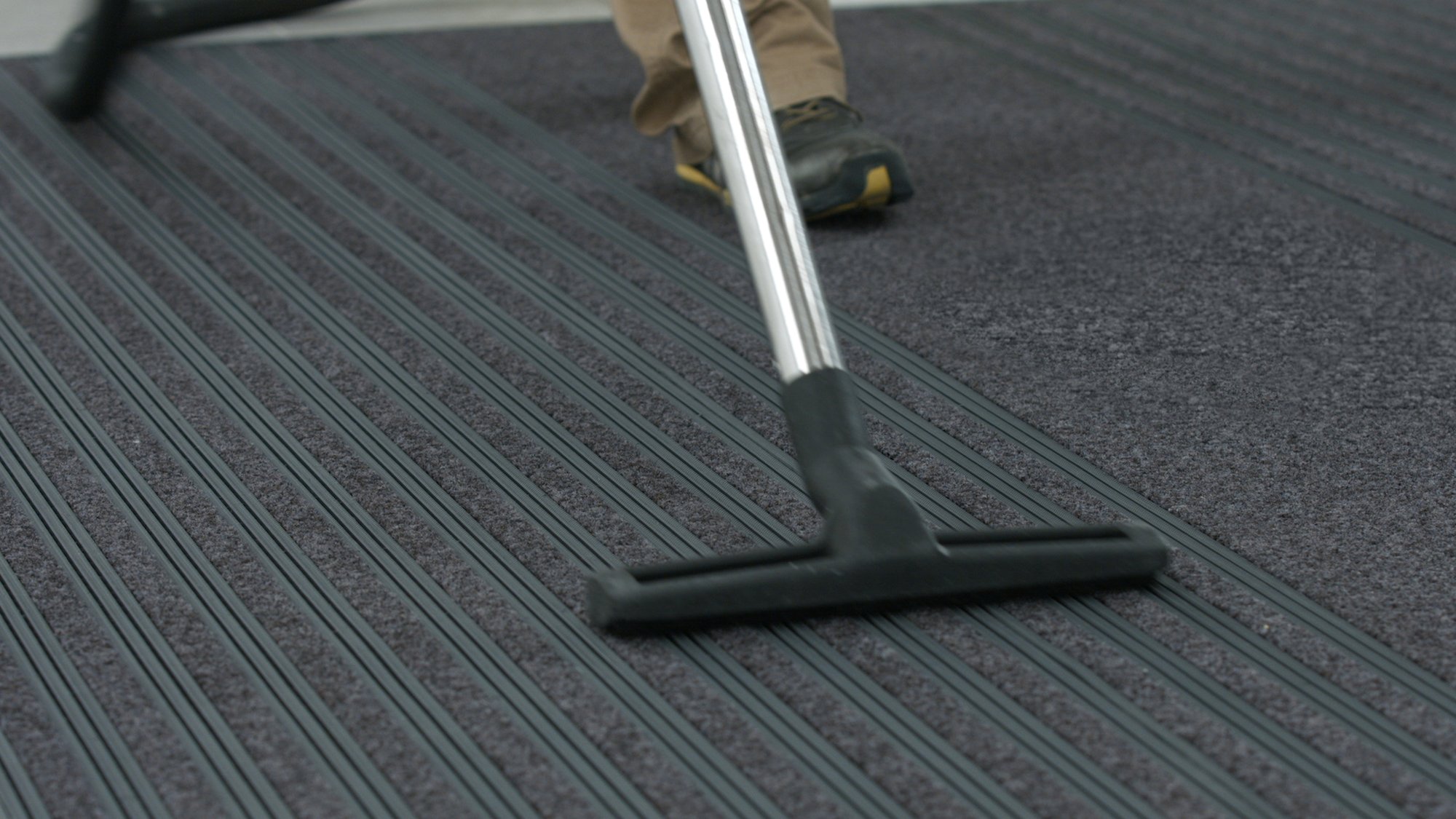 Frontrunner Entry System โ Cleaning Guide