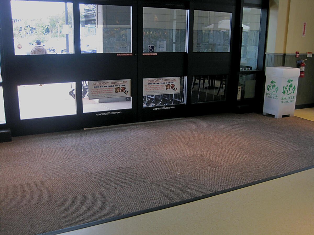 Dominator Tile